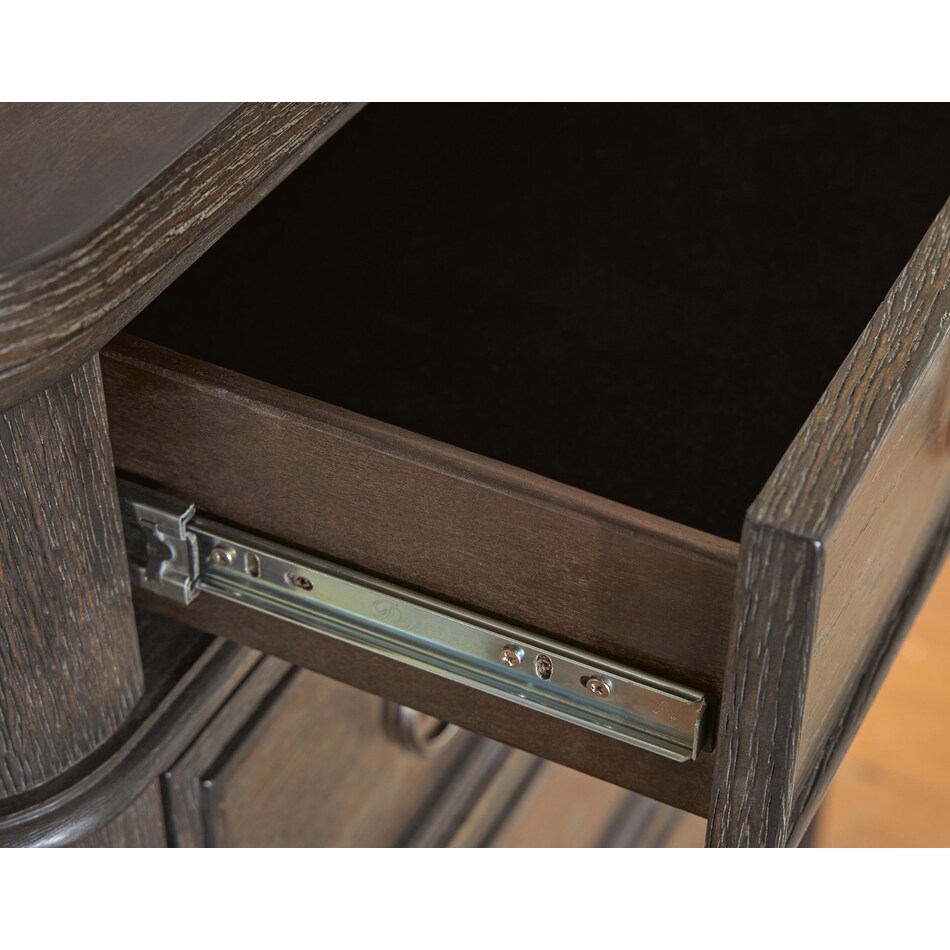 dark brown oak vaneer   