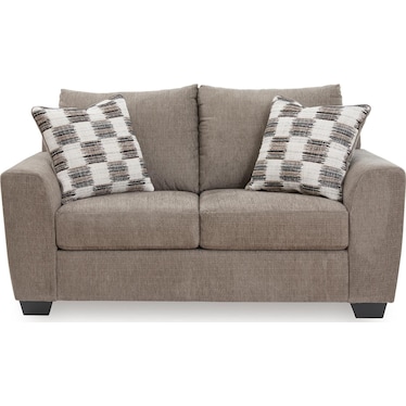 Loreo Loveseat